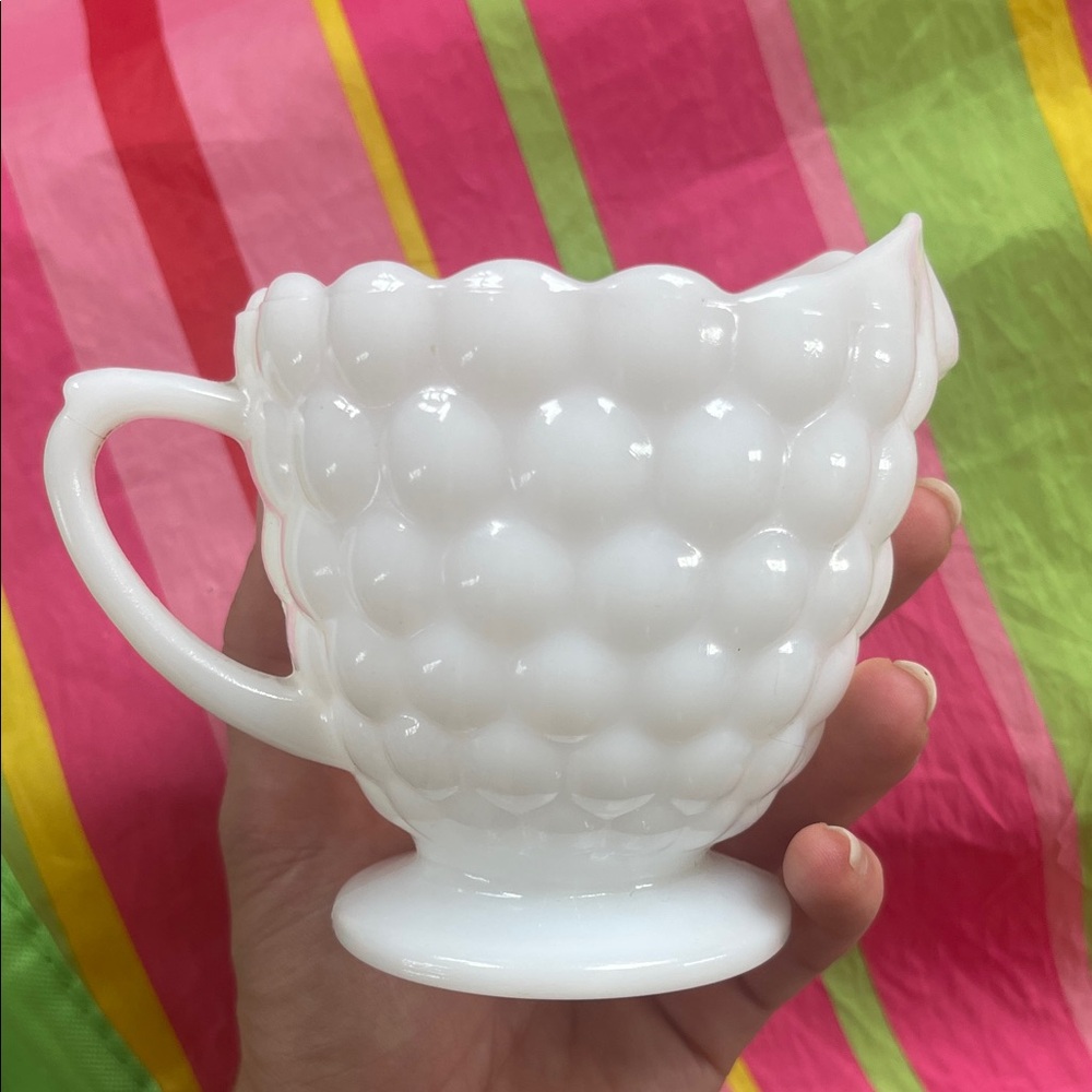 Vintage Bubble Glass White Milk Glass Creamer Cup - Picture 4 of 7